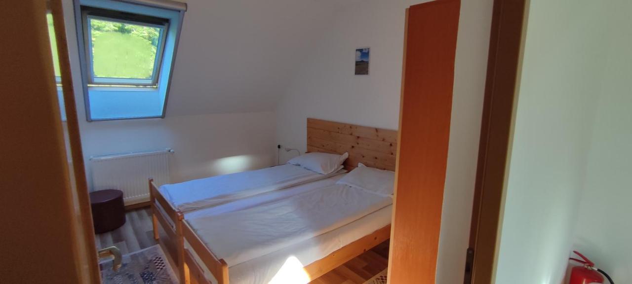 Olt-Part Vendeghaz Hotell BaileTusnad Eksteriør bilde