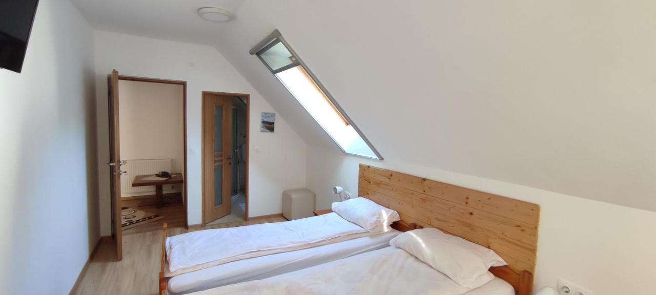 Olt-Part Vendeghaz Hotell BaileTusnad Eksteriør bilde